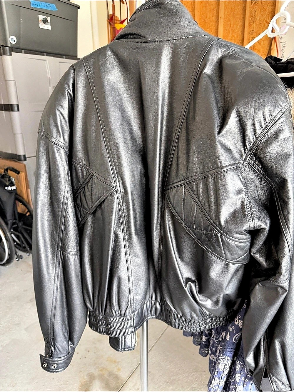 Wilson Leather Experts Black Leather Bomber Jacket Size XL - Picture 6 of 6
